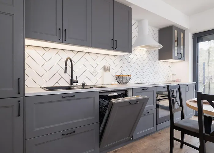 Apartment In Krakow With Parking And Balcony By Noclegi Renters