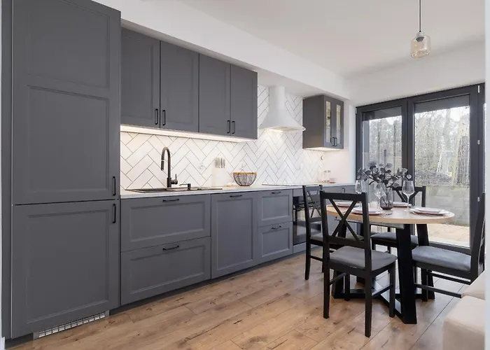 Apartment In Krakow With Parking And Balcony By Noclegi Renters